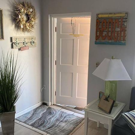 Beachfront Condo On Quiet Treasure Island- 1 Bed St. Pete Beach Εξωτερικό φωτογραφία