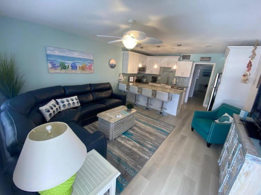 Beachfront Condo On Quiet Treasure Island- 1 Bed St. Pete Beach Εξωτερικό φωτογραφία