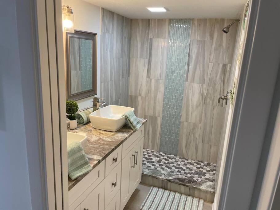Beachfront Condo On Quiet Treasure Island- 1 Bed St. Pete Beach Εξωτερικό φωτογραφία