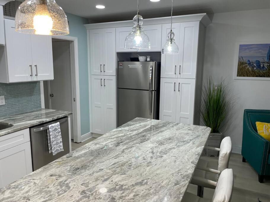 Beachfront Condo On Quiet Treasure Island- 1 Bed St. Pete Beach Εξωτερικό φωτογραφία