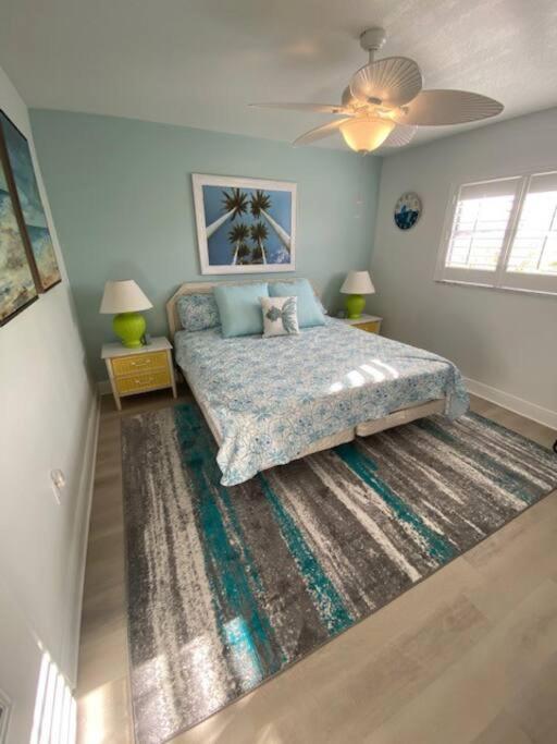 Beachfront Condo On Quiet Treasure Island- 1 Bed St. Pete Beach Εξωτερικό φωτογραφία