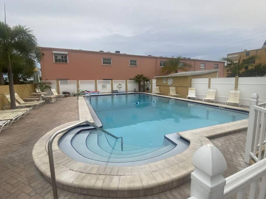 Beachfront Condo On Quiet Treasure Island- 1 Bed St. Pete Beach Εξωτερικό φωτογραφία