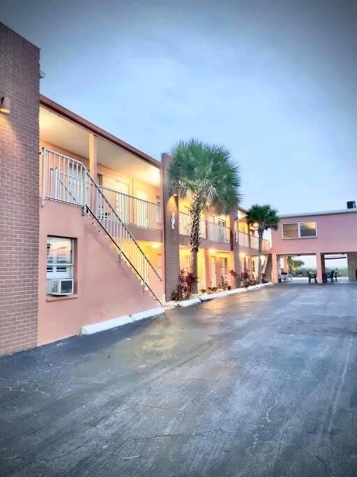 Beachfront Condo On Quiet Treasure Island- 1 Bed St. Pete Beach Εξωτερικό φωτογραφία