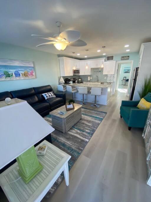 Beachfront Condo On Quiet Treasure Island- 1 Bed St. Pete Beach Εξωτερικό φωτογραφία
