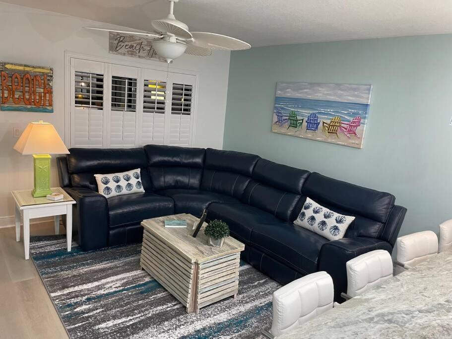 Beachfront Condo On Quiet Treasure Island- 1 Bed St. Pete Beach Εξωτερικό φωτογραφία